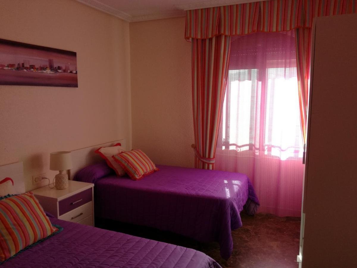 Alojamiento Romina Apartment Villanueva Del Arzobispo Ngoại thất bức ảnh