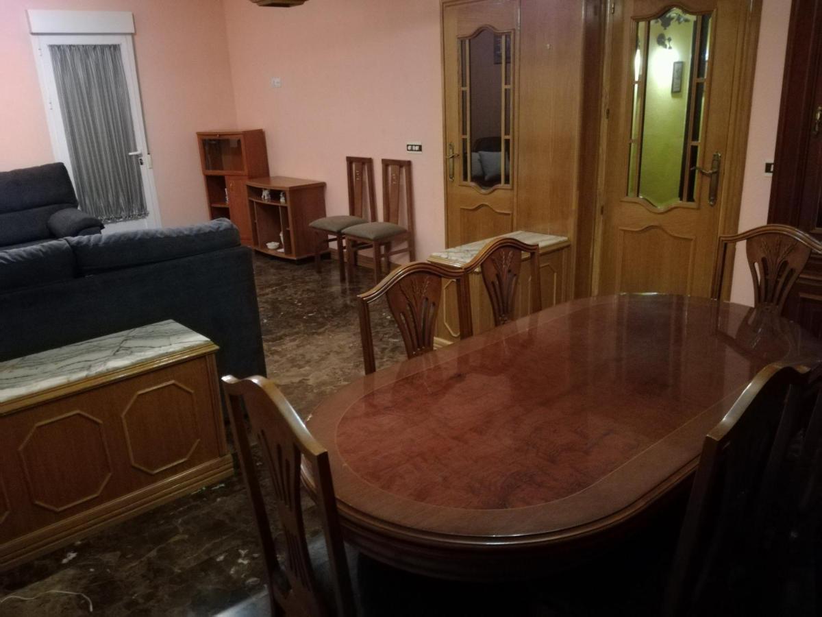 Alojamiento Romina Apartment Villanueva Del Arzobispo Ngoại thất bức ảnh